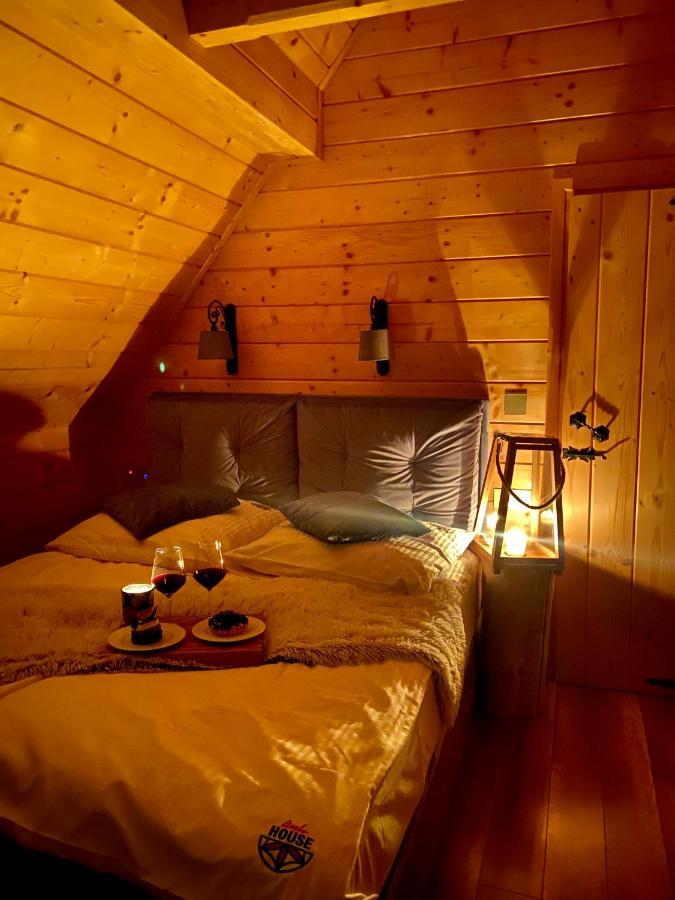 Little House Villa ซอมบ์ ภายนอก รูปภาพ